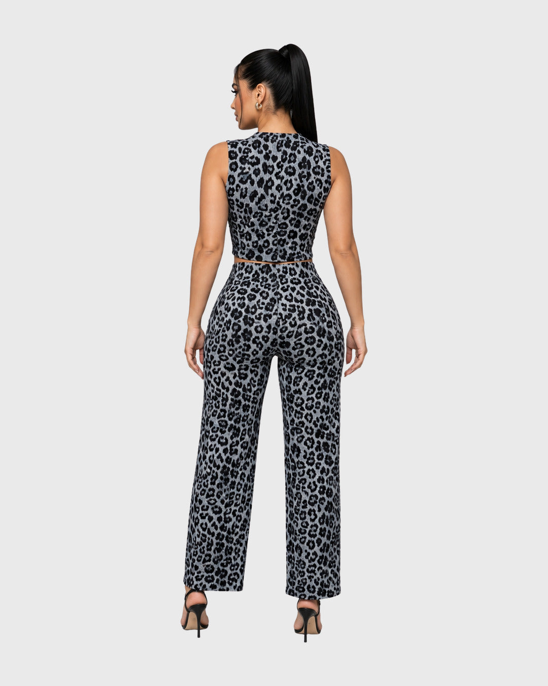 SAVAGE MATCHING SET - vista posterior