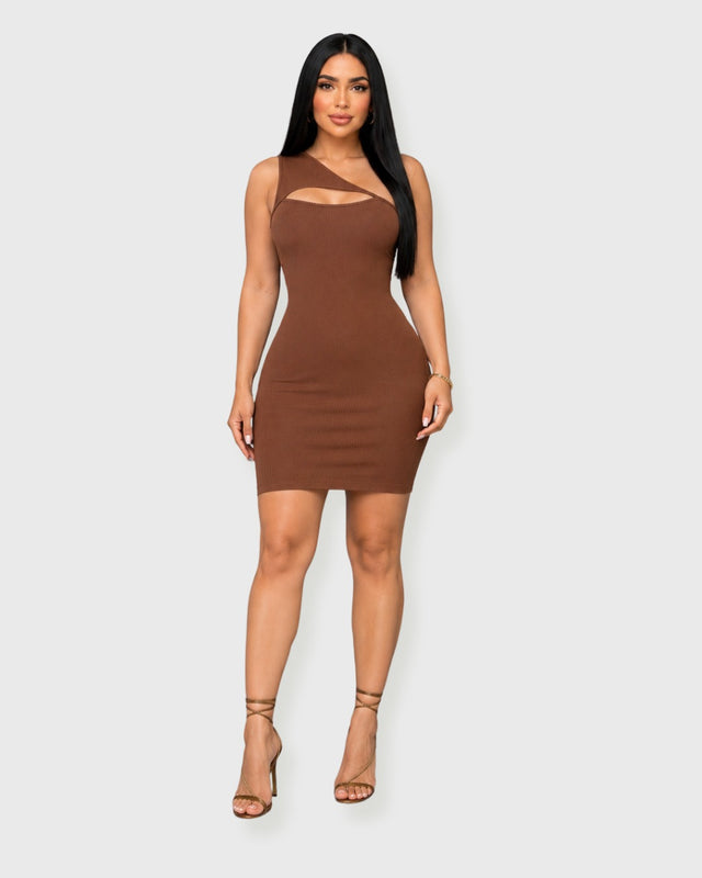 ESPRESSO CUTOUT RIBBED MINI DRESS - vista frontal